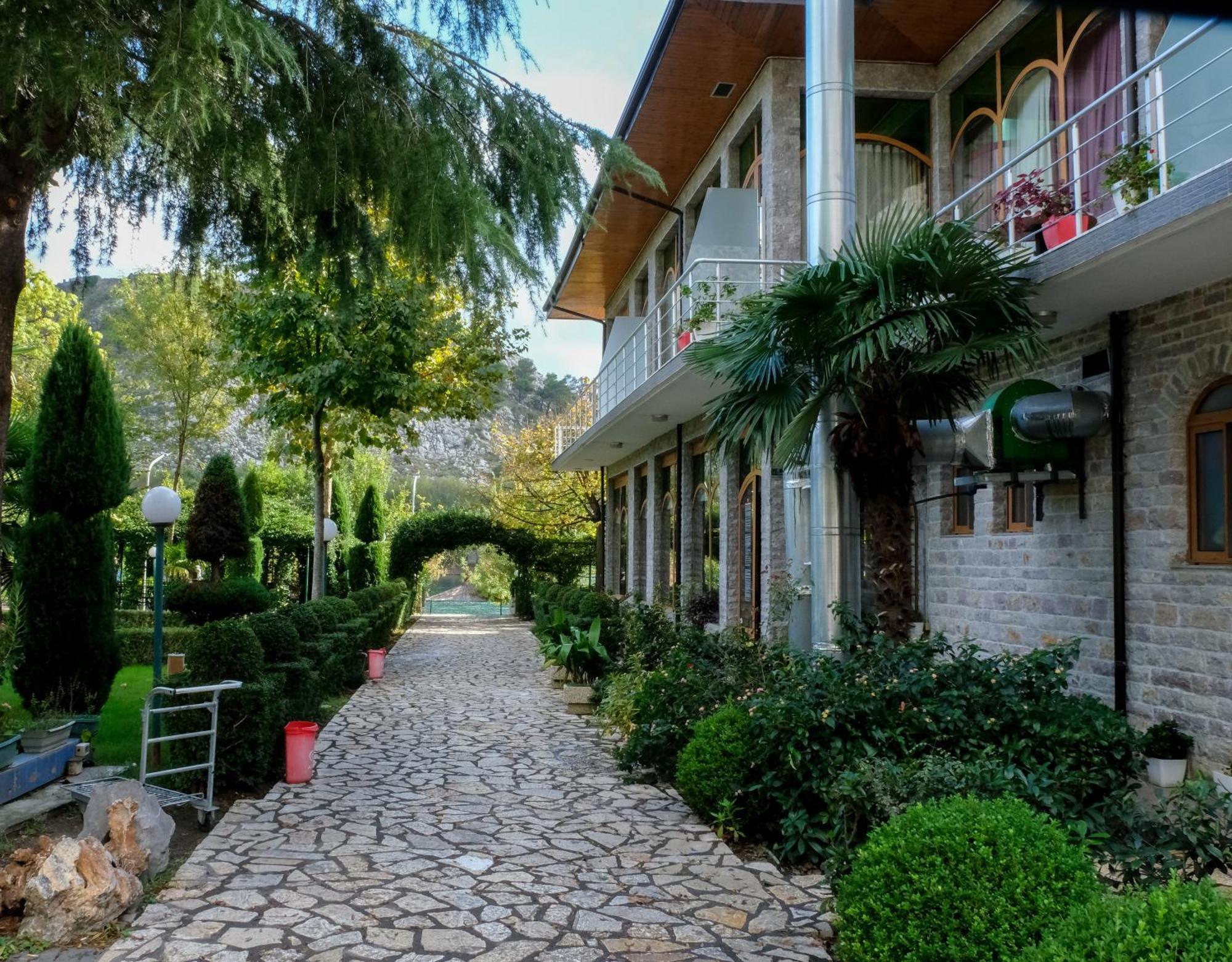 Buna Park Hotel Шкодер Экстерьер фото